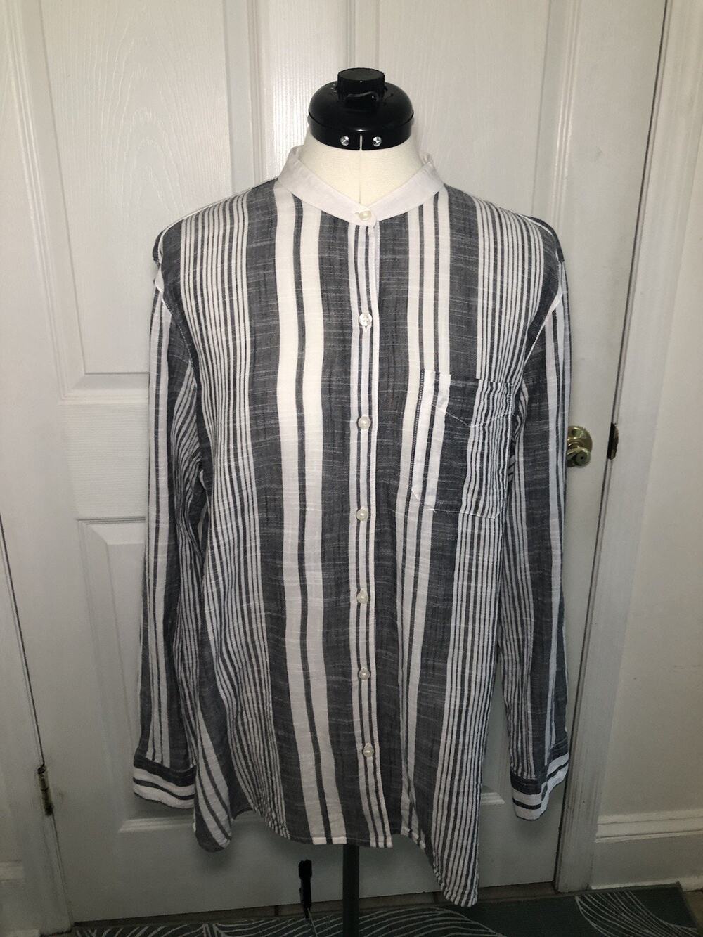 Y2K Chaps Lg womens button up black white stripe Mandarin collar top 1990s retro